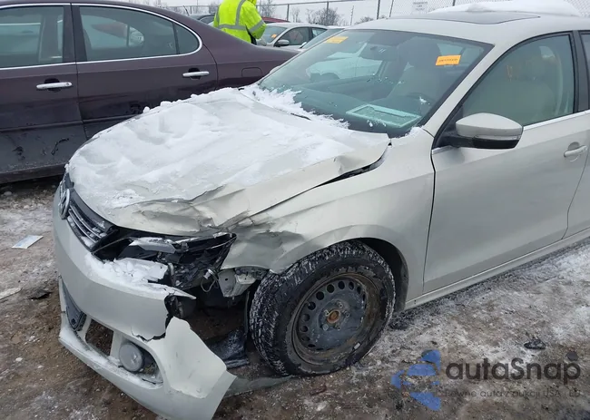 3VWLL7AJ4BM110003: 44307301