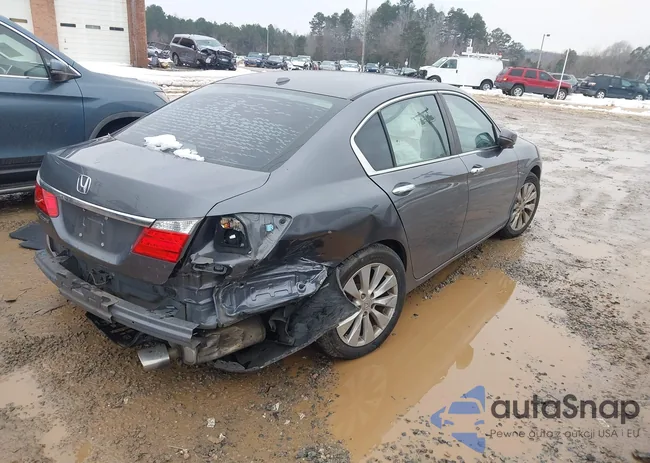 1HGCR2F83DA073876: 44307323