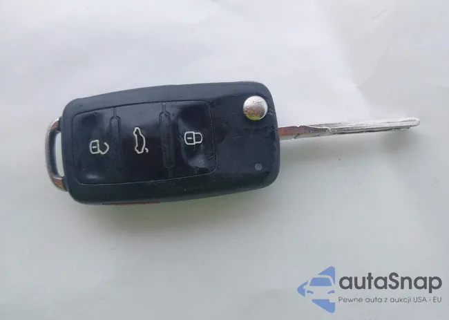 3VW2K7AJ0FM351707: 44307329