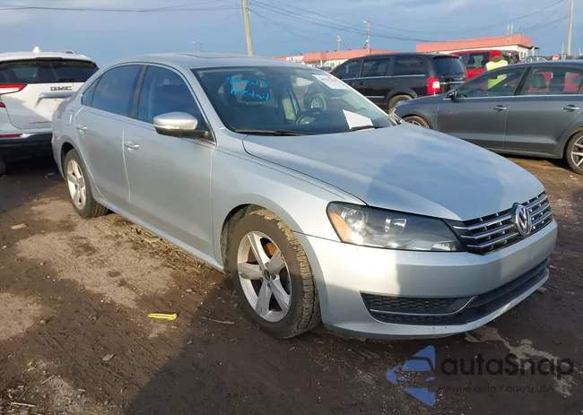 1VWBH7A34DC021082: 44307358