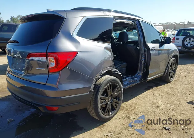 5FNYF5H28MB013803: 44307401