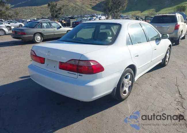 1HGCG1658YA066241: 44308038