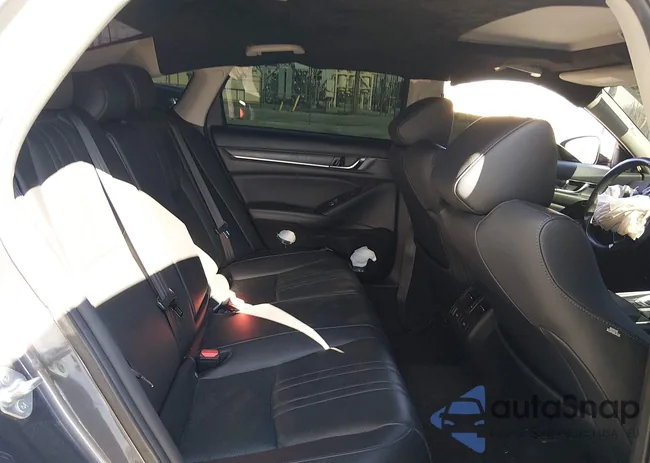 1HGCV2F93NA006362: 44308105