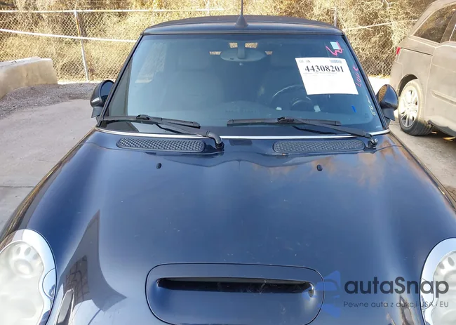 WMWRH33566TK58942: 44308201