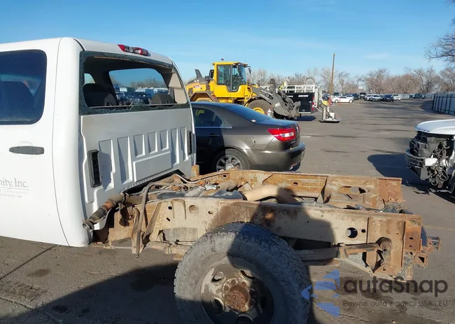 1GCHK23697F565962: 44308202