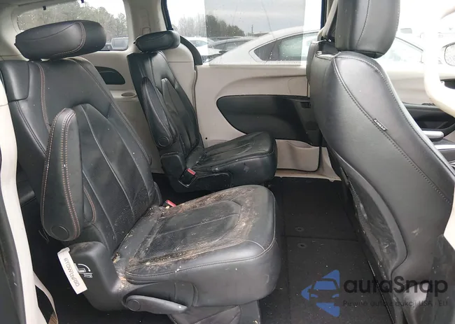 2C4RC1BG2JR153906: 44308262