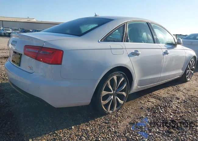 WAUGGAFCXDN157025: 44308378