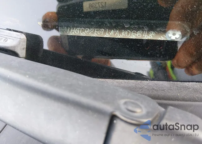 1HGCP2F71AA106642: 44308381