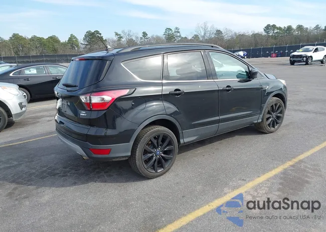 1FMCU9HD5JUA14558: 44308518