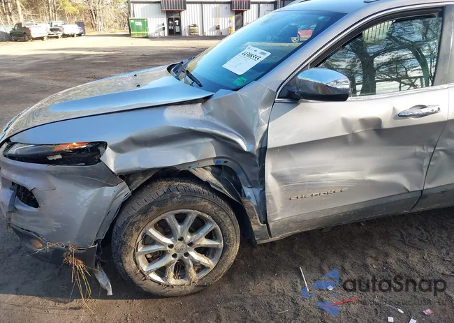 1C4PJLCB4EW181280: 44308555