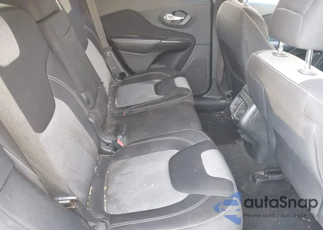 1C4PJLCB4EW181280: 44308555