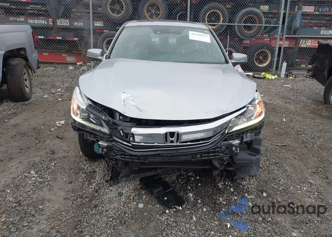 1HGCR2F9XHA231225: 44308567