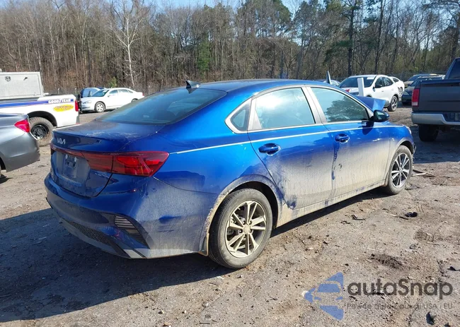 3KPF24AD1RE808259: 44308592