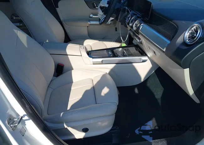 W1N4M4HB4RW343822: 44308617