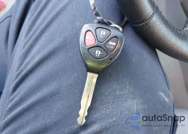 4T1BF3EK2BU121137: 44307751