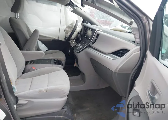 5TDKZ3DC1KS977846: 44307815