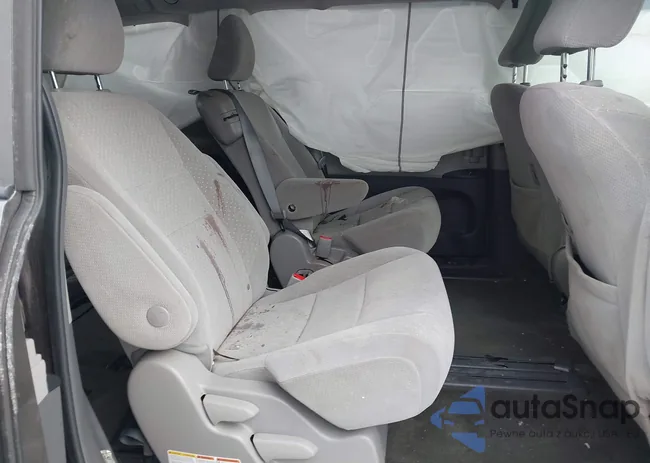 5TDKZ3DC1KS977846: 44307815