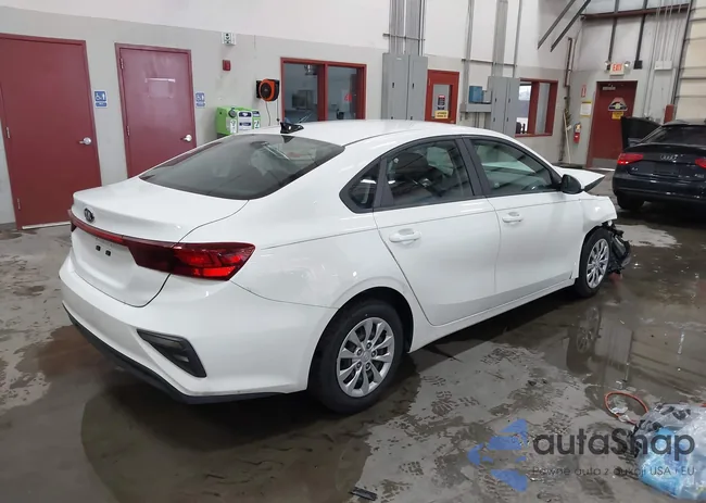 3KPF24AD1ME369296: 44307869