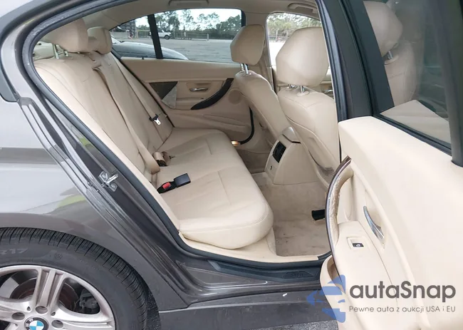 WBA3D3C57EK156071: 44307955