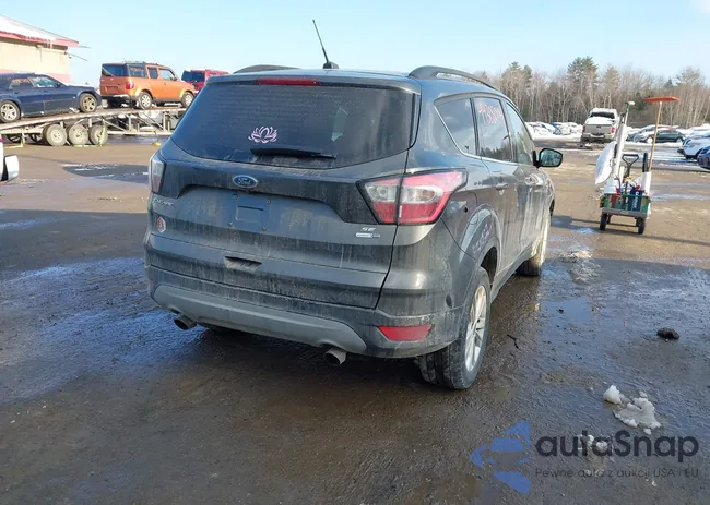 1FMCU9GD5JUA46122: 44308004