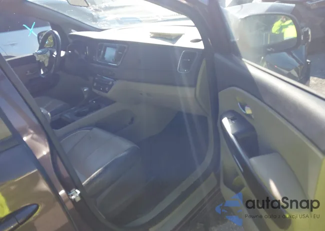 KNDMB5C13H6331595: 44309099