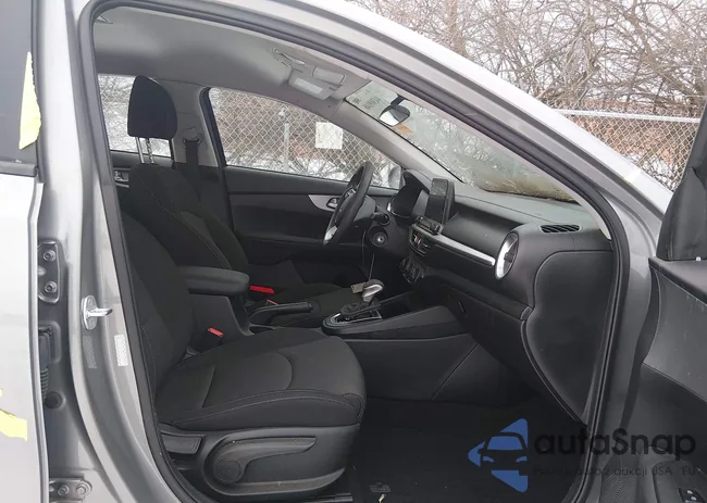 3KPF24AD7PE605129: 44309146