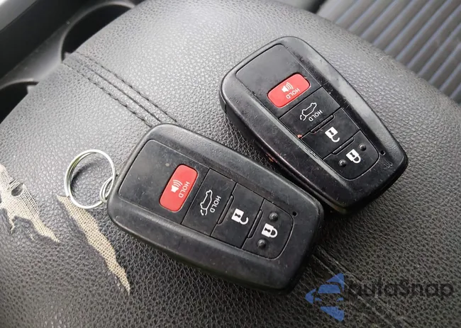 2T3EWRFV9KW040751: 44309156