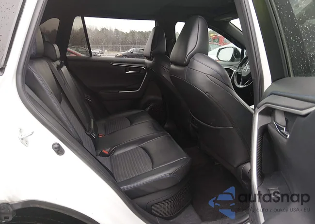 2T3EWRFV9KW040751: 44309156