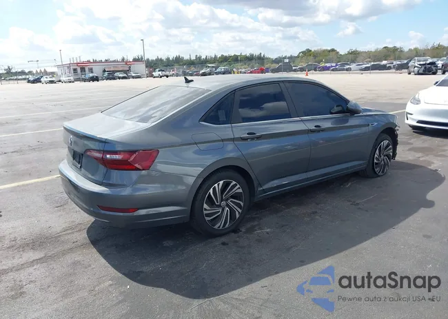 3VWEB7BU1LM016702: 44309269