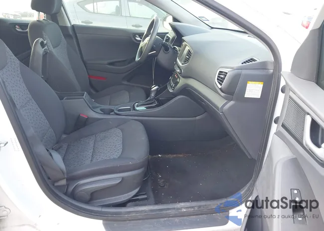 KMHC65LC5HU037348: 44309324