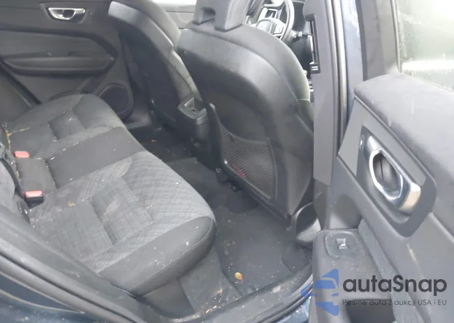 YV4L12RK4N1052739: 44309484