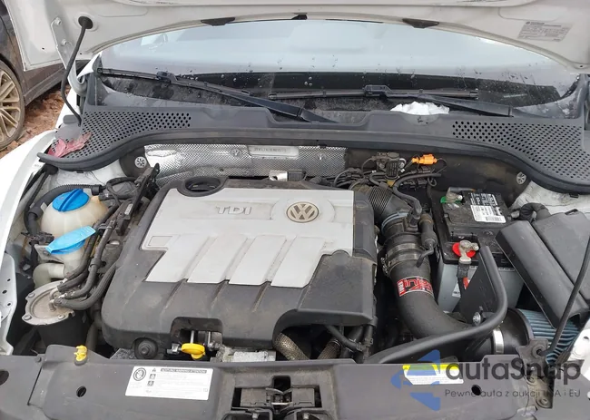 3VW5L7AT0EM818778: 44309537