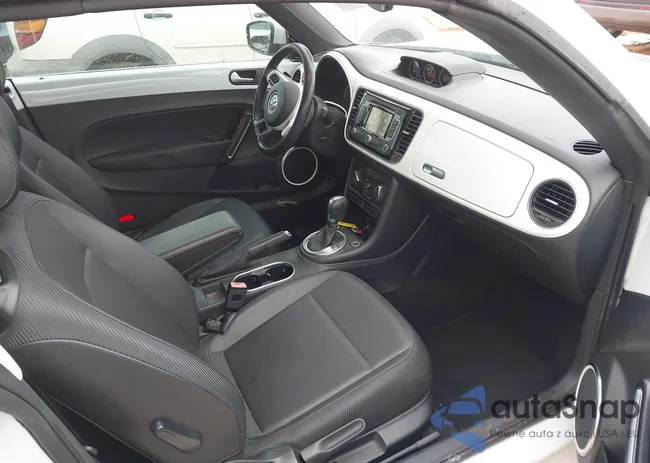 3VW5L7AT0EM818778: 44309537