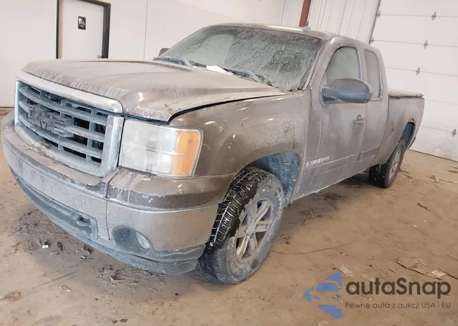 2GTEK19J681122170: 44308733