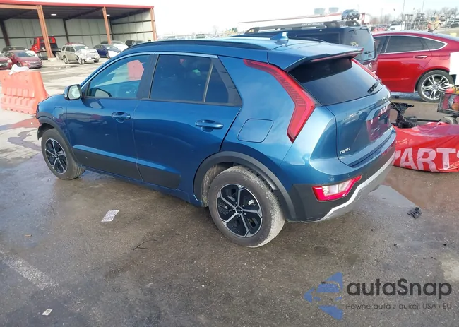 KNDCS3LF5R5163011: 44308801