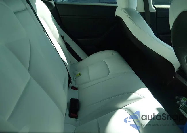 5YJ3E1EC3NF160888: 44308807