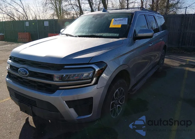 1FMJK1J83REA33918: 44308822