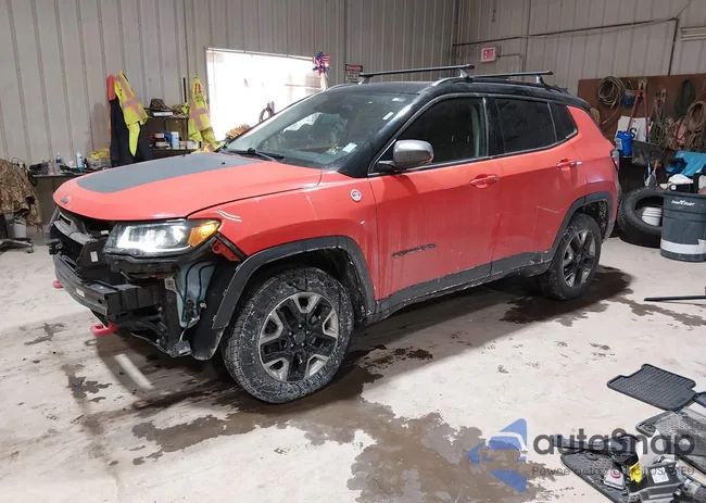 3C4NJDDB6JT270182: 44308843