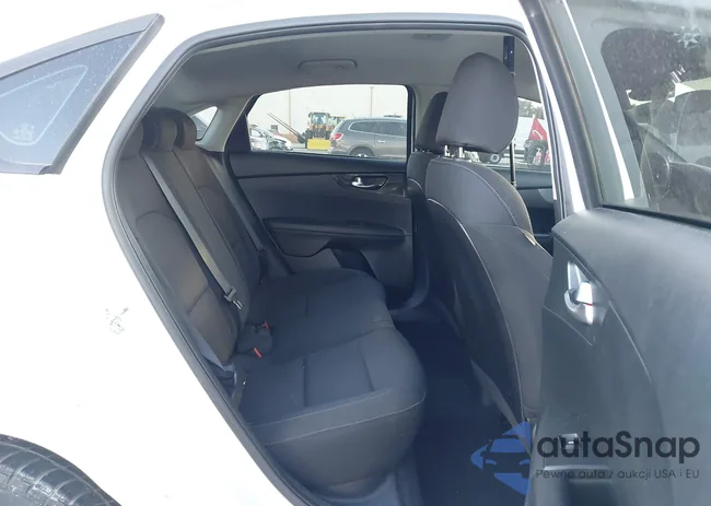 3KPF24AD3ME281429: 44308853