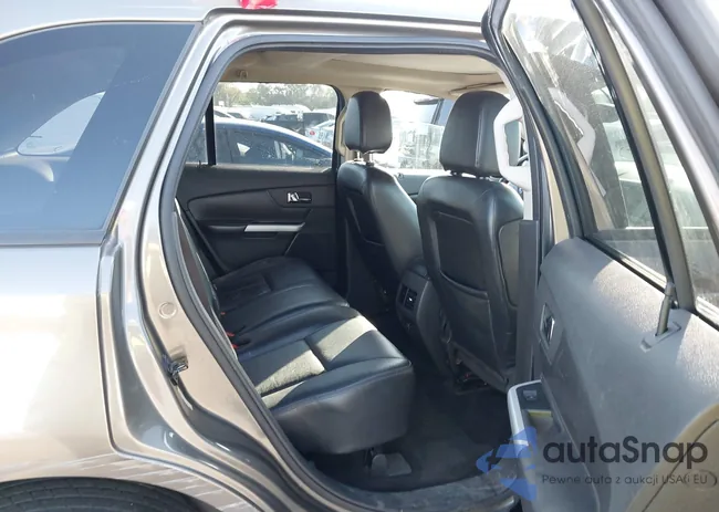 2FMDK3JC4EBA62556: 44308871