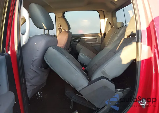 3C6UR5DL8FG632331: 44308905