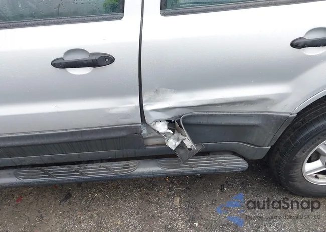 1FMYU02154KB68235: 44308937