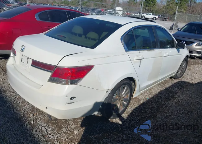 1HGCP2F8XBA156403: 44310215