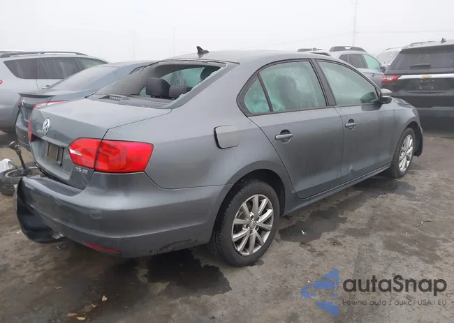 3VWDP7AJ5CM407436: 44310239