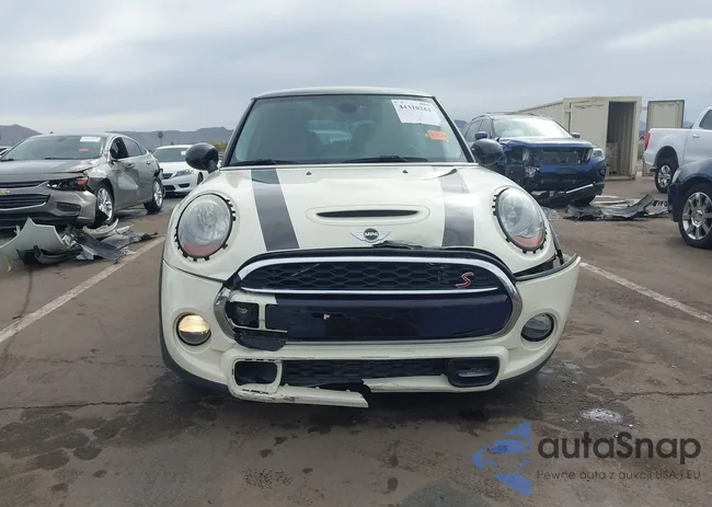 WMWXP7C54F2A41240: 44310261