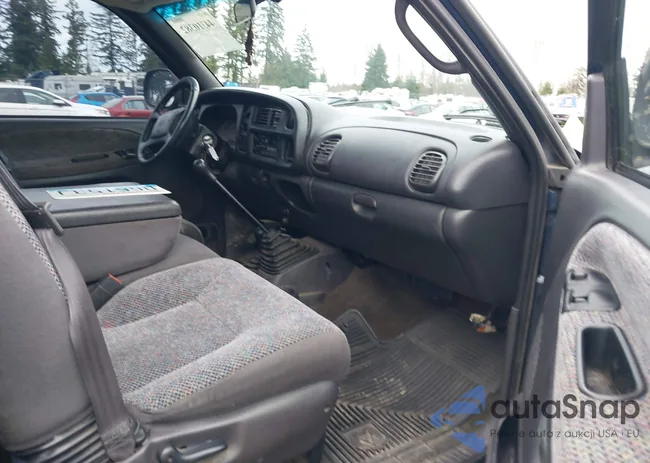 3B7HF13Y51G810892: 44310382