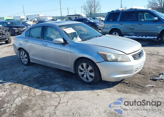 1HGCP26779A140449: 44310489