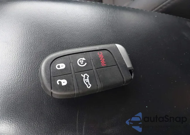 3C4PDCBG8FT686105: 44310551