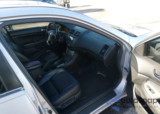 1HGCM66534A084095: 44309739