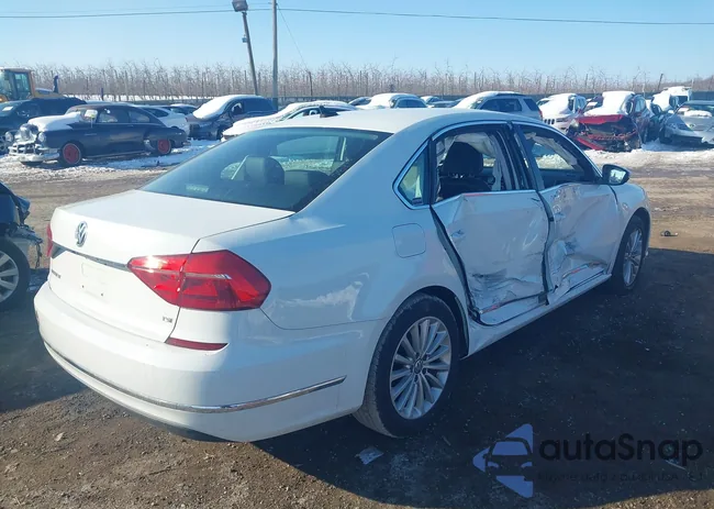 1VWBT7A38GC063807: 44309786